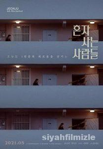 Yalnızlar 2021 izle